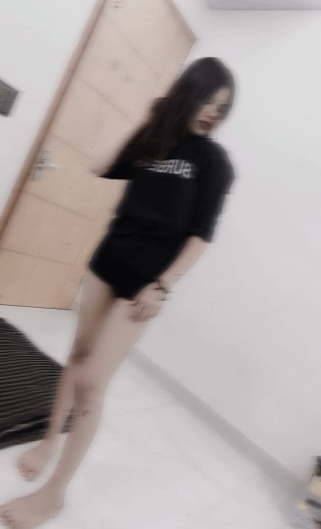 Hot_Riyaa