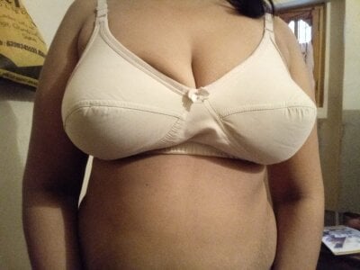 Reena502