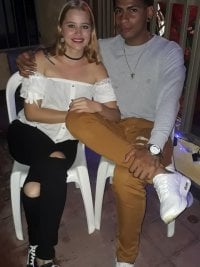hotcouplefuckingx's Offline Chat Room