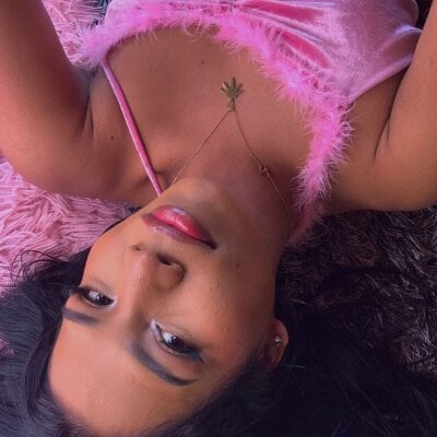 Kimberly_Gonzalez1 Trans Latina Webcam Strip