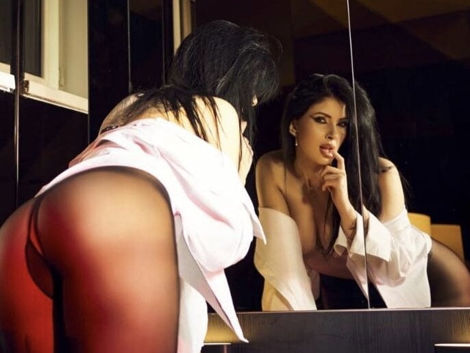 stripchat sofibabe webcam profile pic via watchgirlcam.com