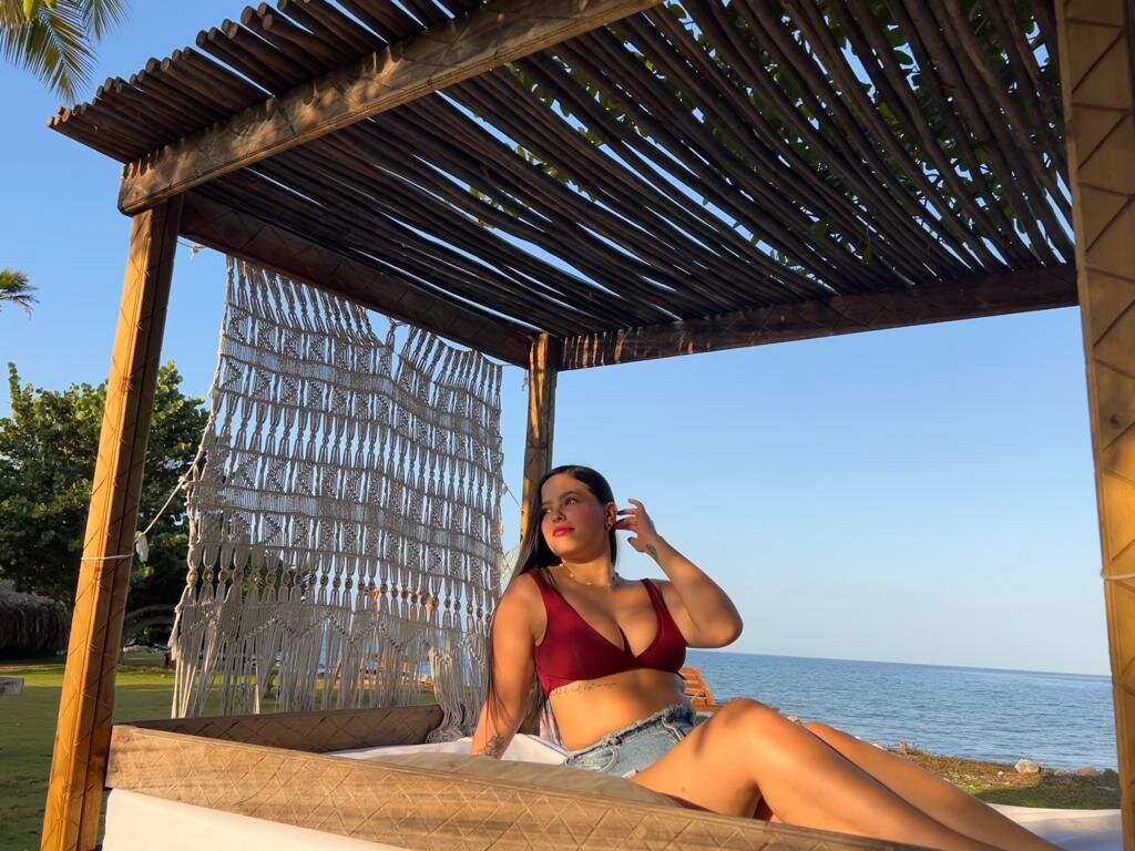 naomi_exposito