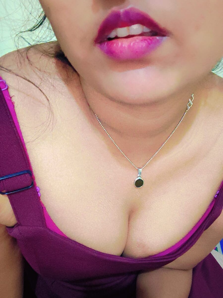 stripchat hotty-couple26 webcam profile pic via livesexbbwcams.com