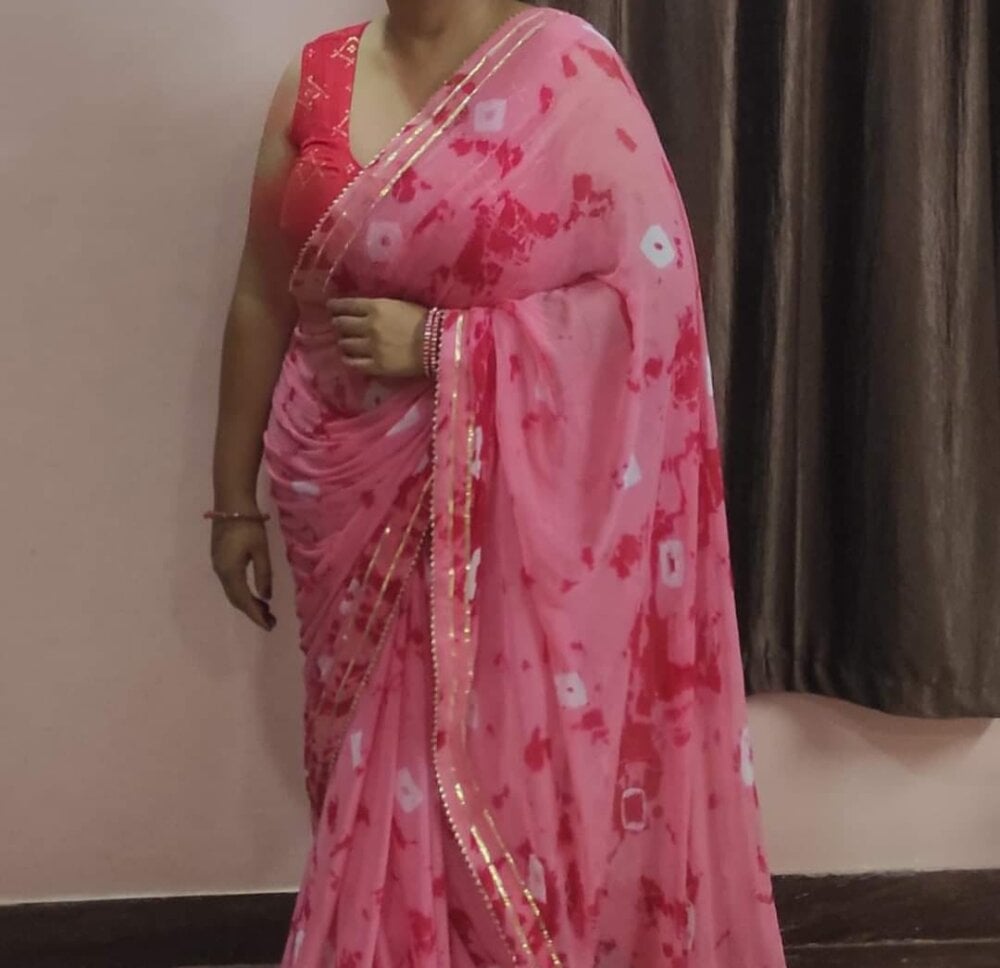 Pari-neeti69 profile