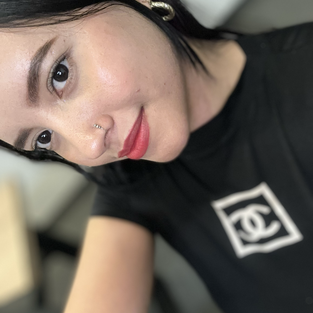 OliviaHills_ profile