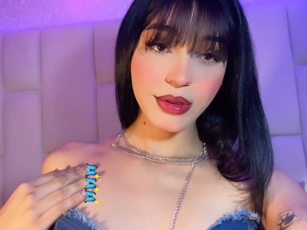 Summer_walkerr Adlı Modelin Çevrimdışı XXX Sohbeti