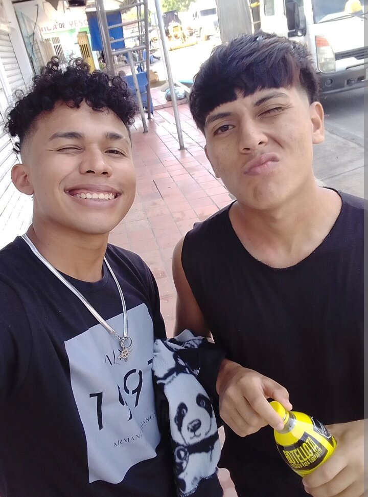 latinos