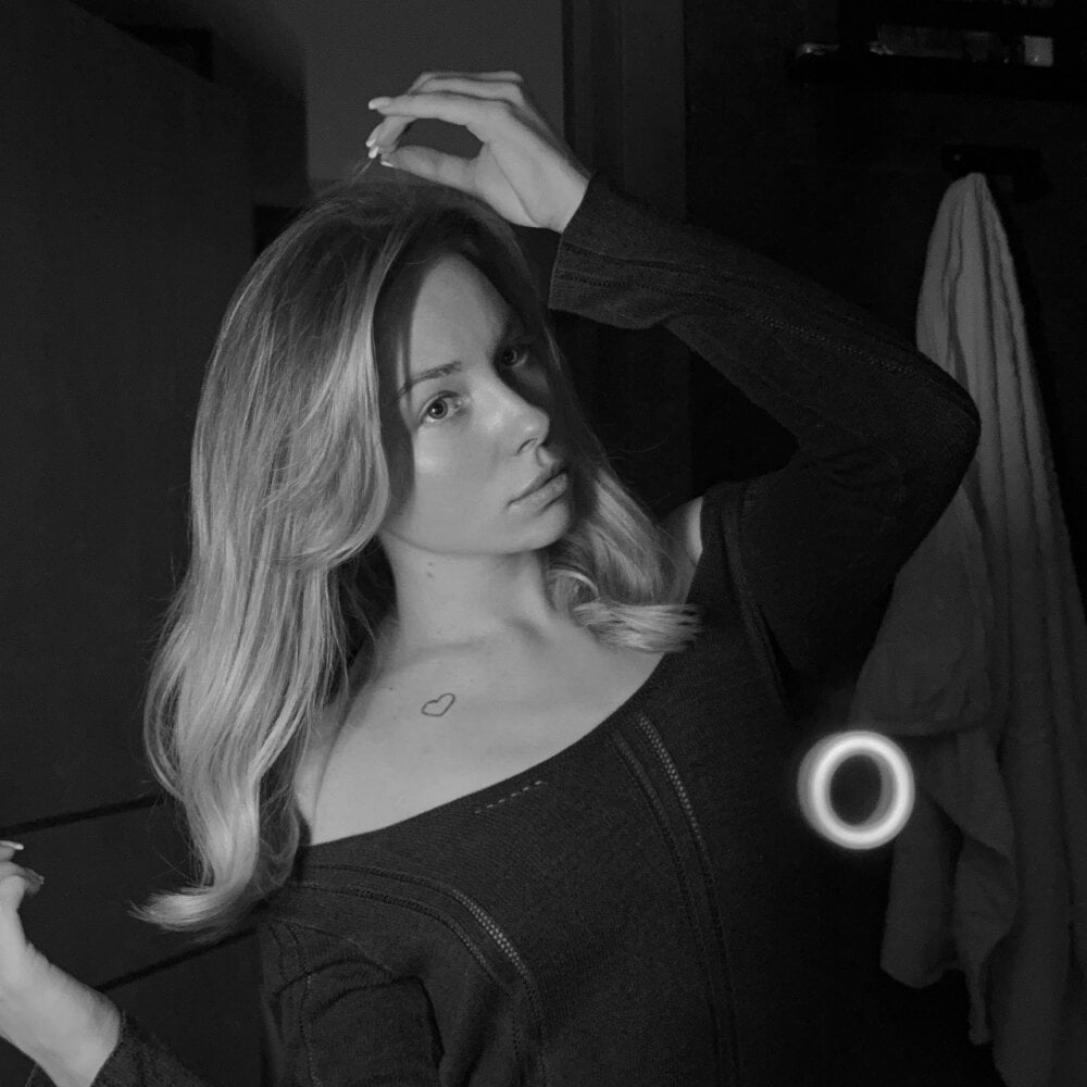 Cam girl -Snowwwy-