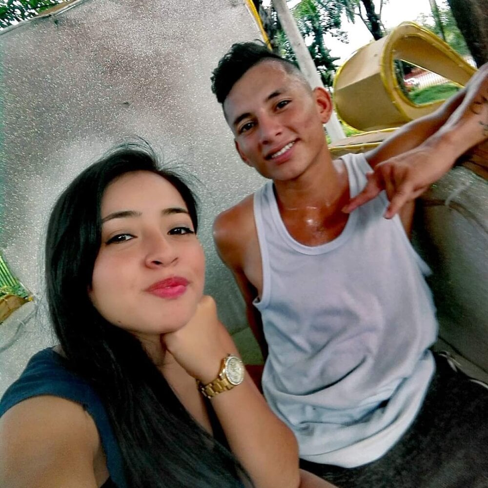 Live sex webcam photo for Iron_x_Irene #285531733