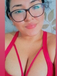Pielcanela95's Offline Chat Room