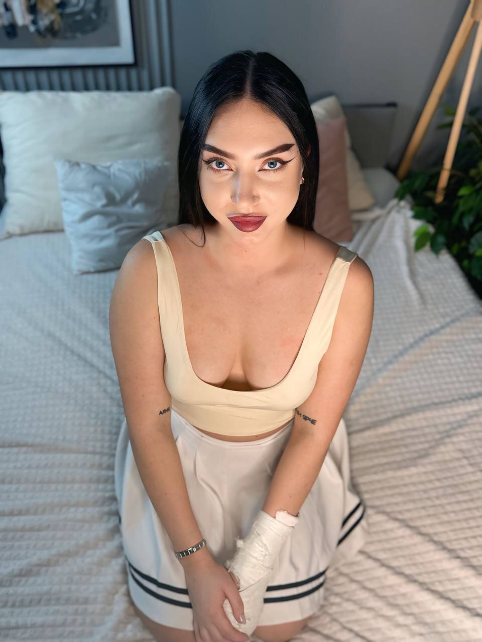 Agatha_Elurra
