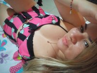 prety-aleja's Offline XXX Chat