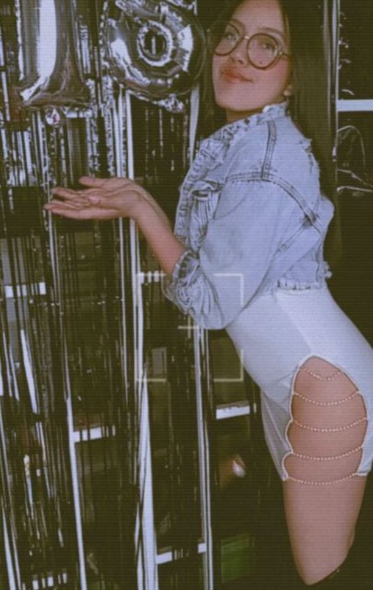 Live sex webcam photo for alyssa_reece_1 #288788313