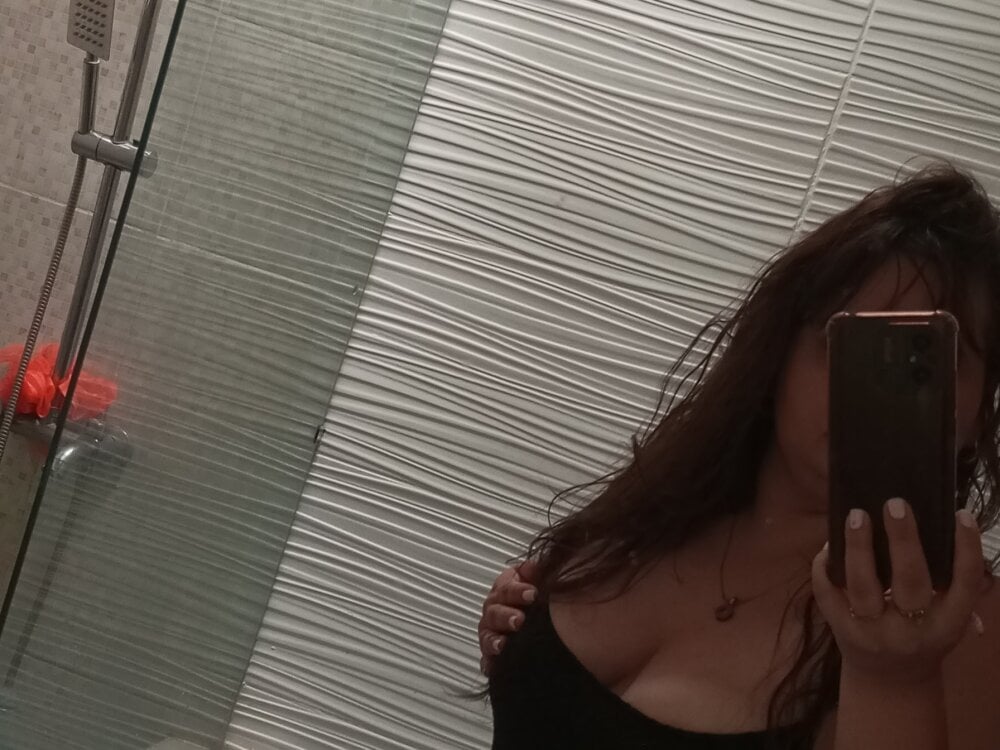 mamitasexi2's Offline XXX Chat