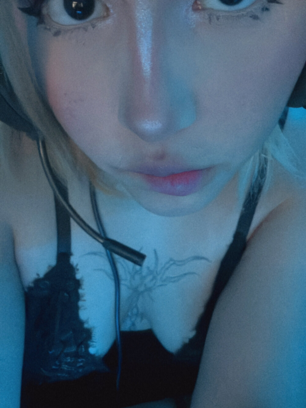 Live sex webcam photo for madisonparty #290074804