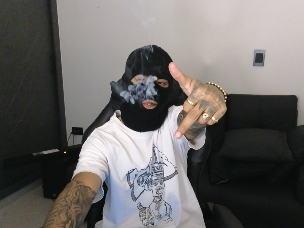 cash_master888's Offline XXX Chat