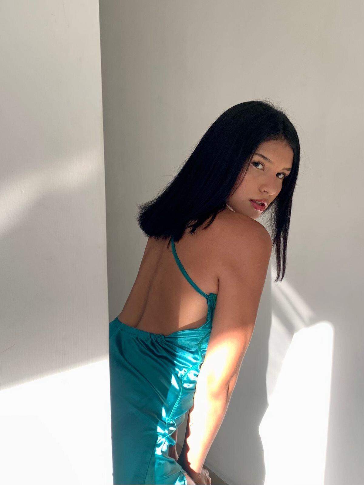 thedione_
