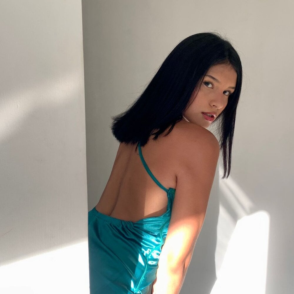 thedione_ profile