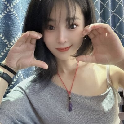 Soleil-vv Female Toplessasian Webcam Striptease