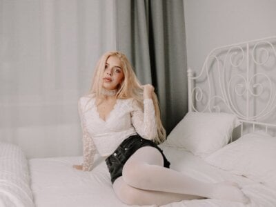Hannah_Carr - Stripchat Teen Glamour Cam2cam Girl 
