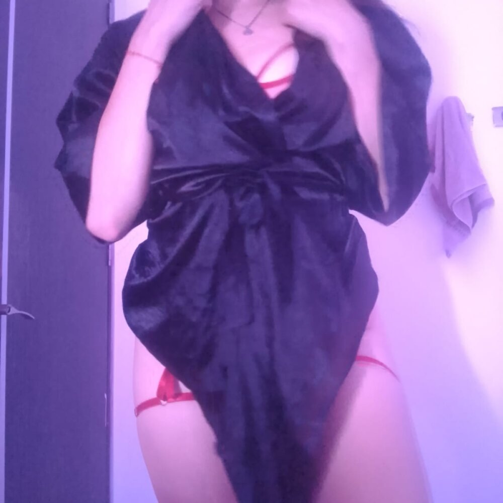 chatnmate.com sophiedamxx livesex profile in spanish cams