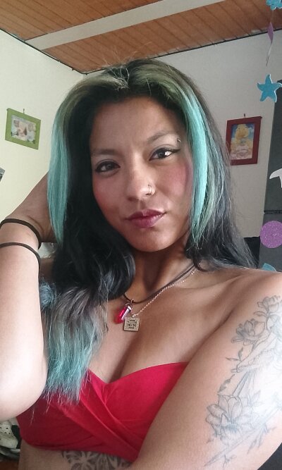 SamRosee1 Trans Oilshow Webcam Strip