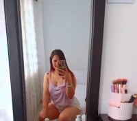 mela_hotlynn_'s webcam live show