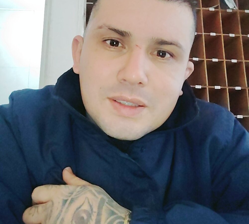 cada_6350's Offline Chat Room