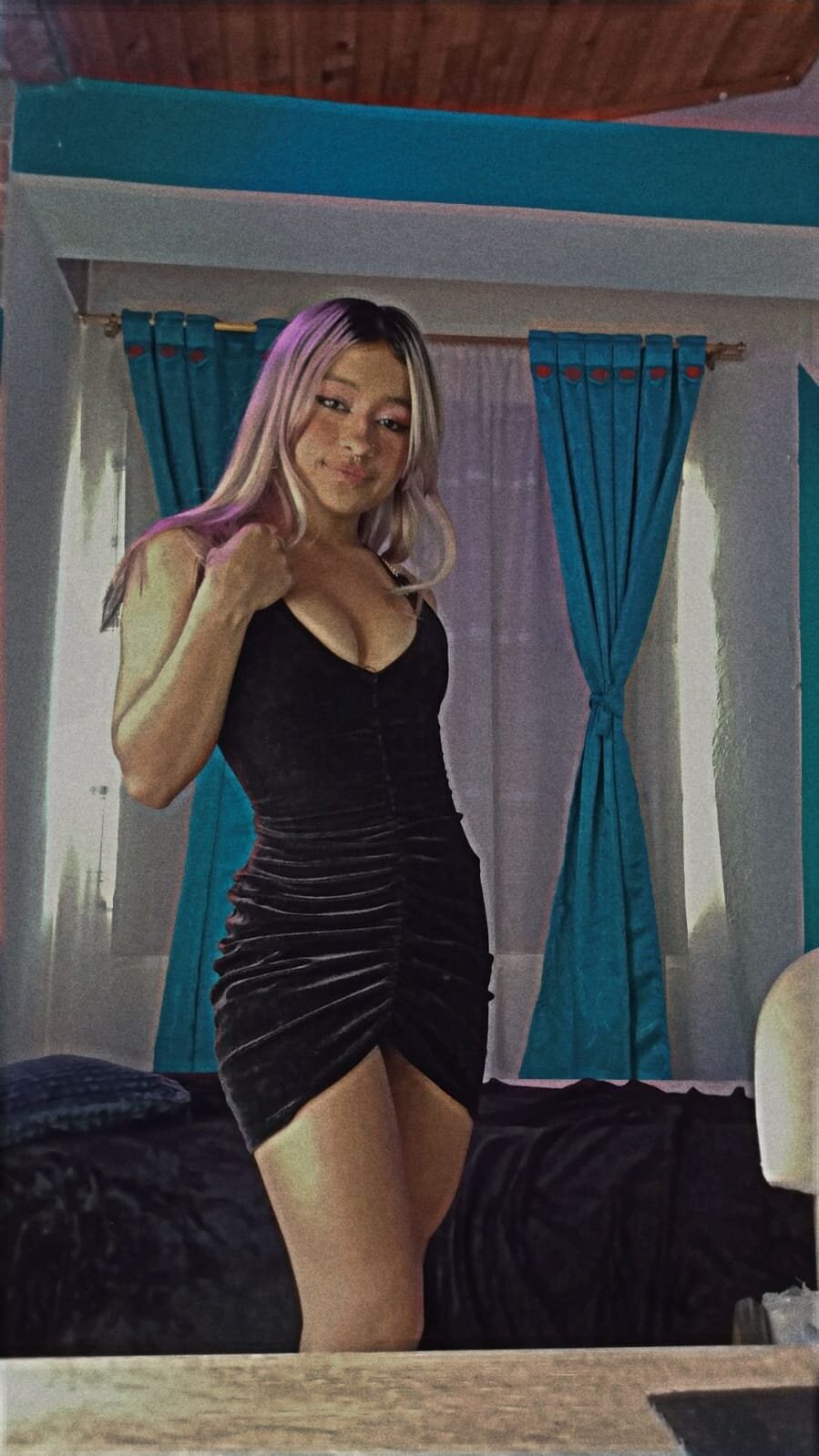 zoeeink