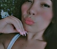 pequena25's Offline Chat Room