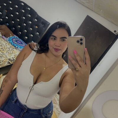 roxana_howland from stripchat