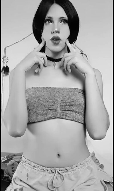 Lucydreamm Trans Nippletoys Striptease Webcam
