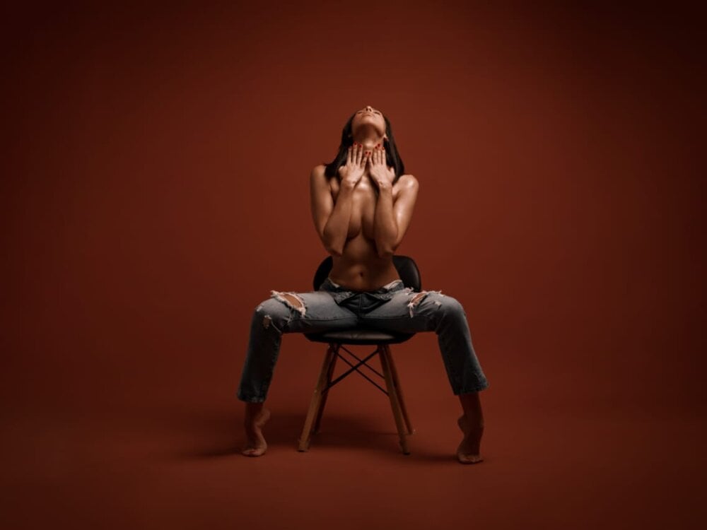 bestlivesexchat.com sexx_perla livesex profile in latino cams