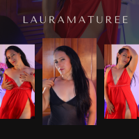 LauraMaturee's Offline Chat Room