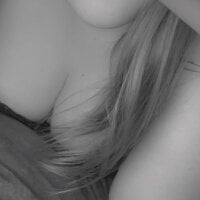 freakyygirl69