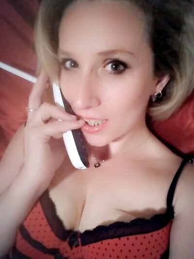 we_are_fucking_serious Live Cam on StripChat and RICams