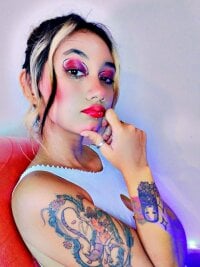moon_cresiente's Offline Chat Room