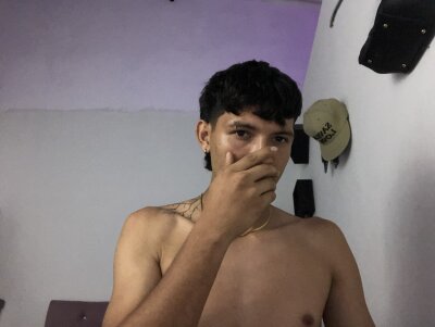 Miguellxndx_2105 - Stripchat Boy 