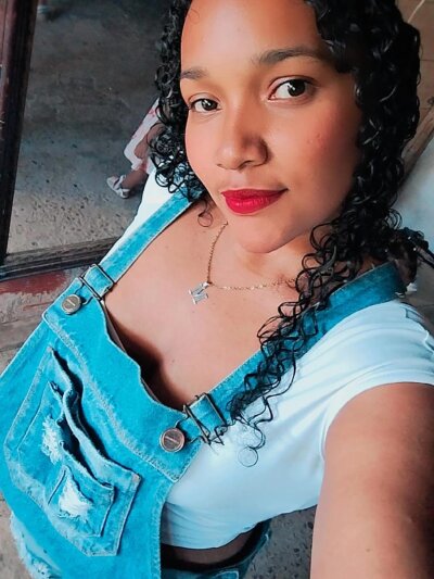Tiana_18 Female Newlatin Online Webcam Nude