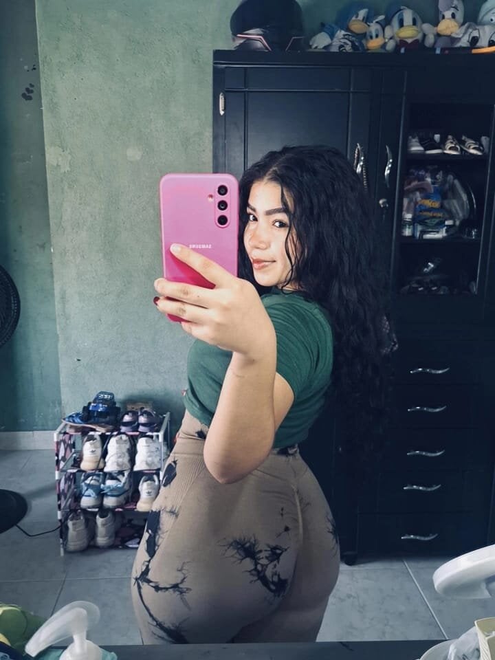 Karla_honey18 profile