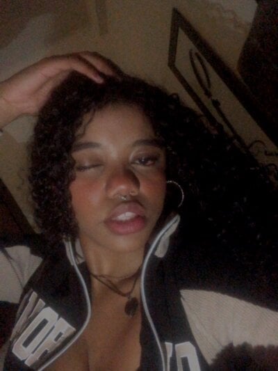 EbonyRubyyy