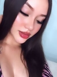 michell_Latiin's Offline Chat Room