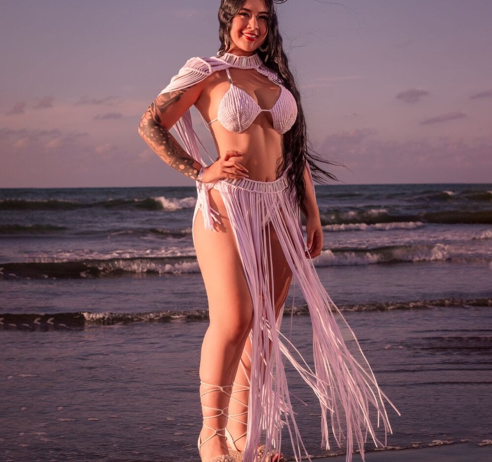 CrisMarulanda's most recent online preview