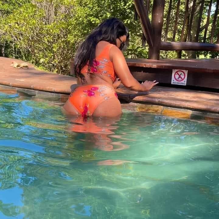 Caramelbuu's Offline XXX Chat