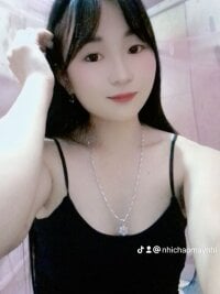 Sunyinn's webcam live show