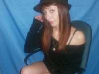 Julliannohka's Offline Chat Room