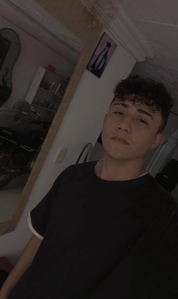 Sebast6289's Offline XXX Chat