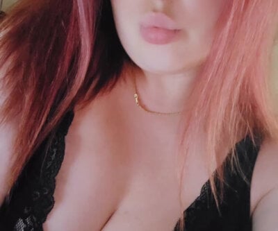 Piccolamonella29 on StripChat