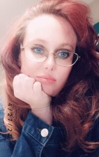 PleaseMeSexKitten's Offline Chat Room