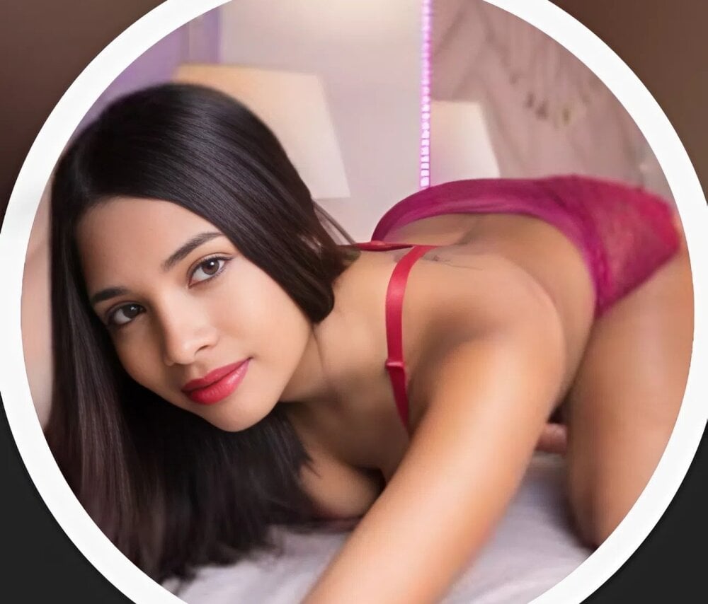 stripchat estrella_lee5 webcam profile pic via mega-camsex.net